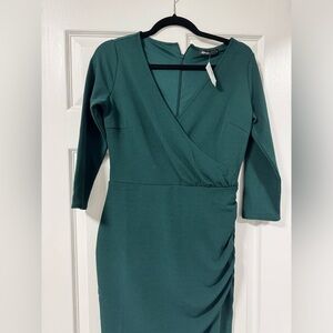 Reitman mid sleeve emerald green dress